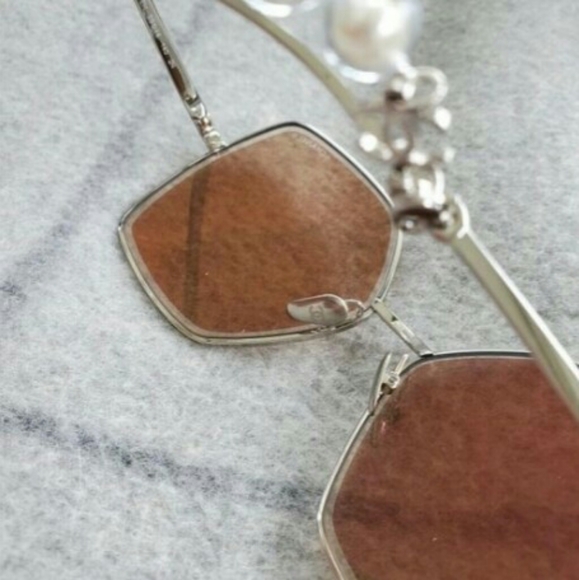 CHANEL SUNGLASSES - Picture 5 of 7